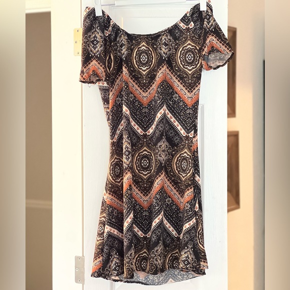 Jennifer Kroll Black Paisley Off the Shoulder Dress - Picture 1 of 3
